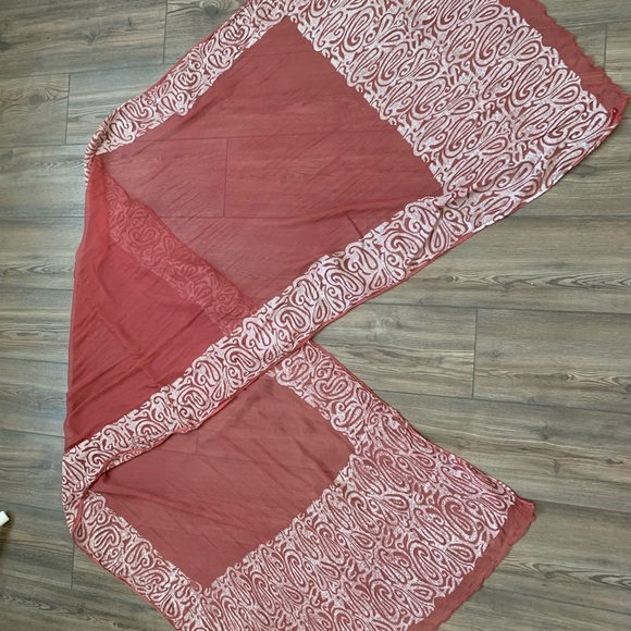 Scarf - Picture 3 of 6